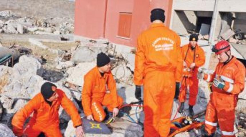 Ankara İtfaiyesi'nden &ccedil;evre illerin itfaiye ekiplerine eğitim desteği