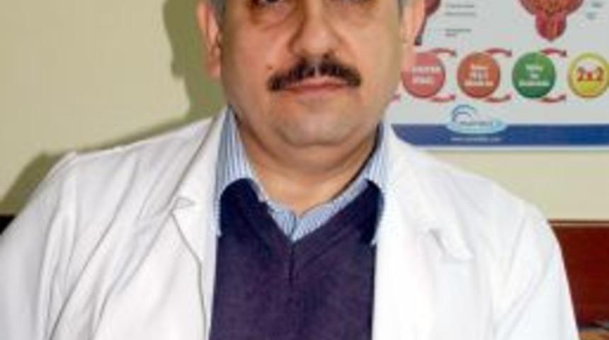 &Uuml;roloji doktoru g&ouml;n&uuml;ll&uuml; hizmet vermek i&ccedil;in Uganda'ya taşınıyor