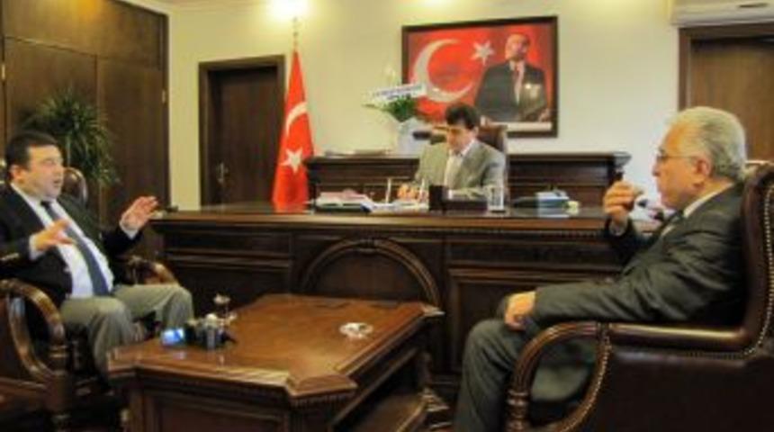 &Ccedil;evre g&ouml;n&uuml;ll&uuml;lerinden &Uuml;nye Kaymakamı Demir'e ziyaret