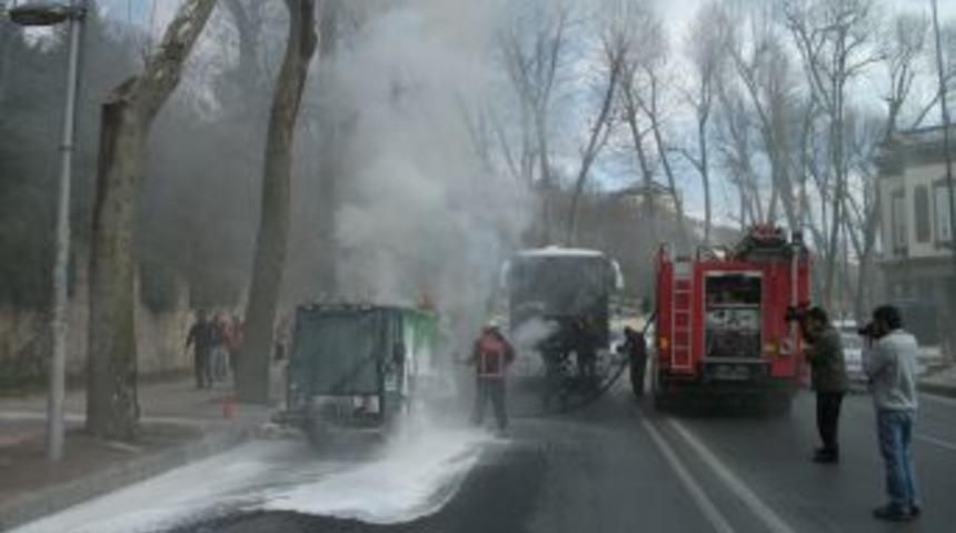 Sigara izmariti temizlik aracını yaktı