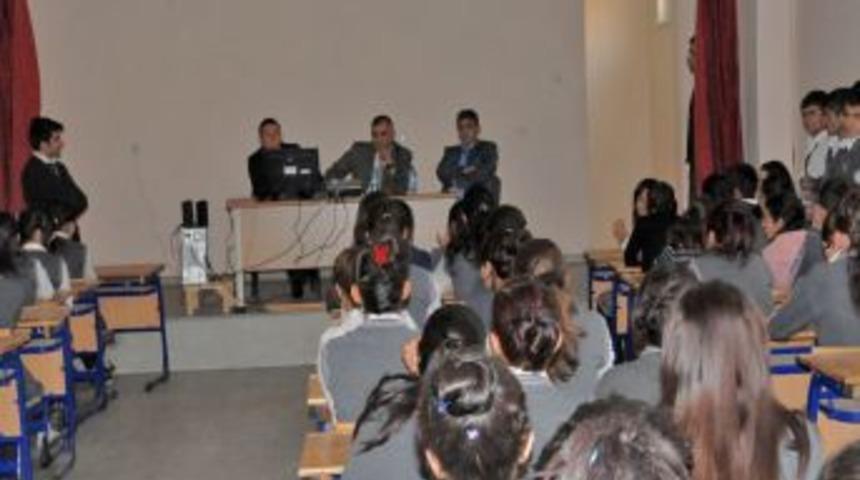 Silopi Atat&uuml;rk Anadolu Lisesi &ouml;ğrencileri, avukatlık mesleğini tanıdı