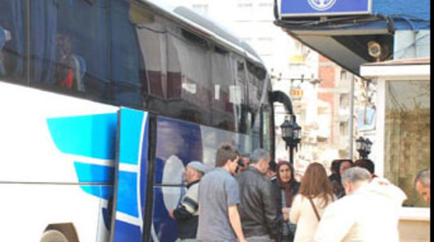 Yolcu otob&uuml;s&uuml;nde pornografik taciz