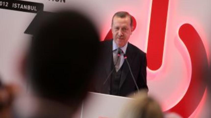 Erdoğan&rsquo;dan CHP&rsquo;ye tablet eleştirisi: Tilki yetişemediği &uuml;z&uuml;me &lsquo;koruk&rsquo; der