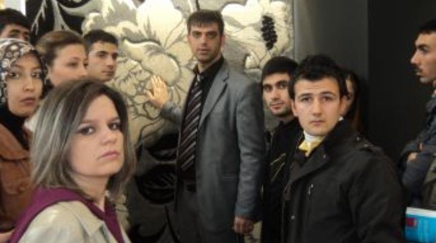 GAMEK'in a&ccedil;tığı halı desinat&ouml;rl&uuml;ğ&uuml; kursu yoğun ilgi g&ouml;r&uuml;yor