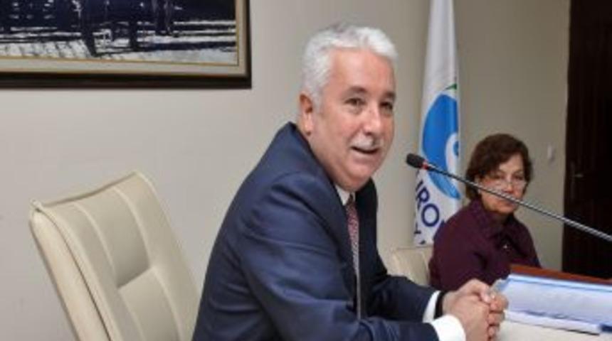 &Ccedil;ukurova Belediyesi bulvardan Kenan Evren isminin kaldırılmasını istiyor