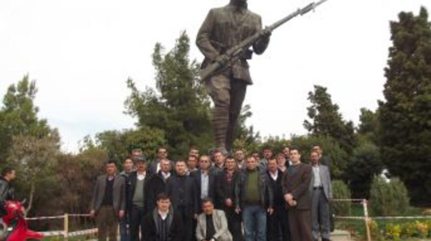 Sevgi Pınarı Derneği &uuml;yeleri, Bursa ve &Ccedil;anakkale&rsquo;ye gezi d&uuml;zenledi.