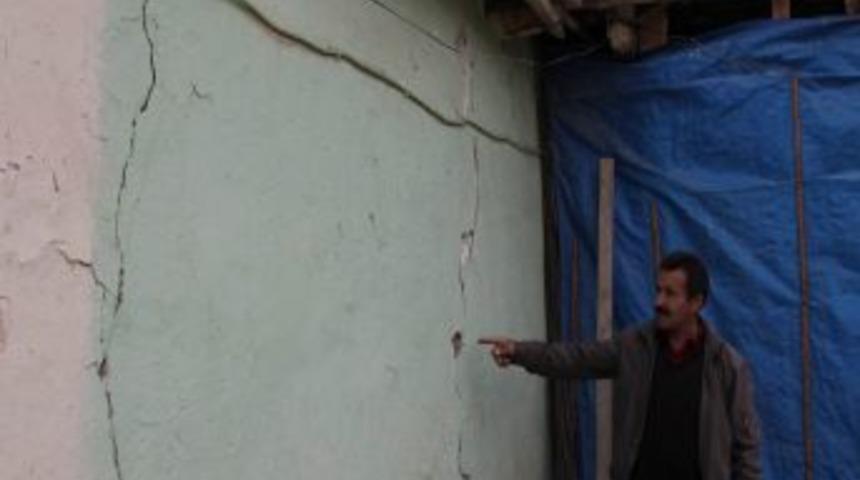 Kartal'da Trafik Kazası: 2 Yaralı