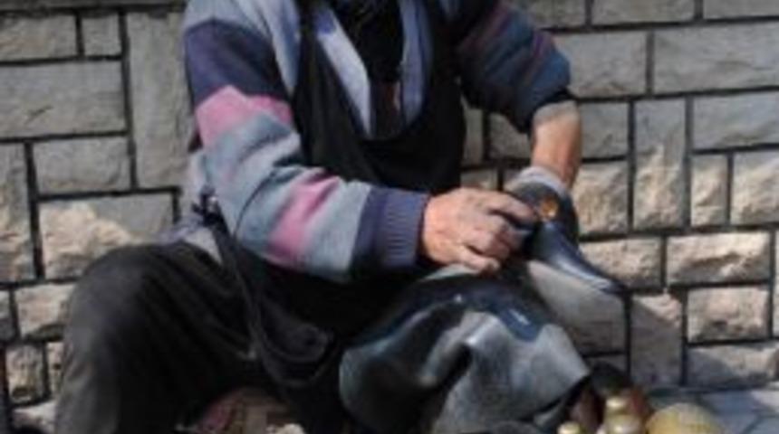 &Ouml;ğrenciler Yaşlıları Unutmadı