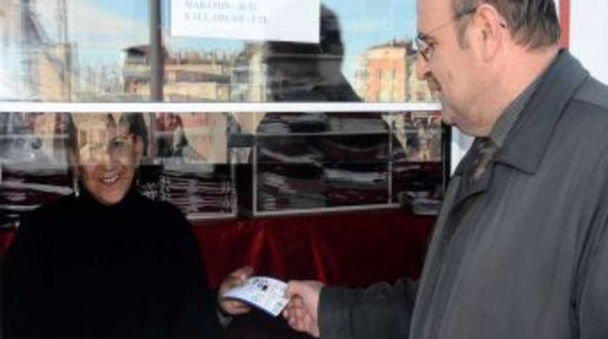 Sivasspor - İstanbul B&uuml;y&uuml;kşehir Belediyespor ma&ccedil;ının biletleri satışa &ccedil;ıktı