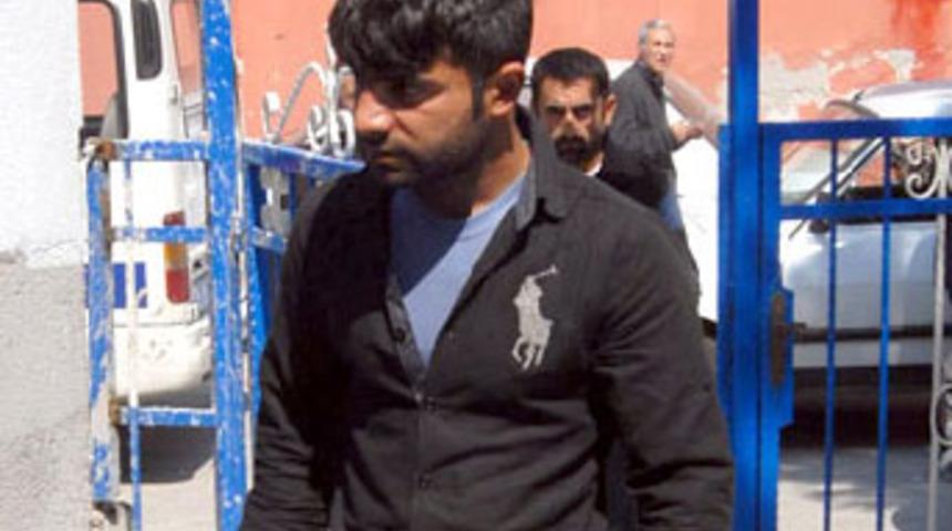 Odada unutulan telefon hayatını kurtardı