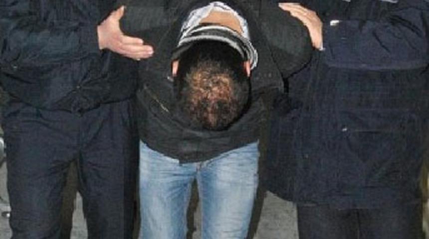 Elle tacize 3 yıl 4 ay