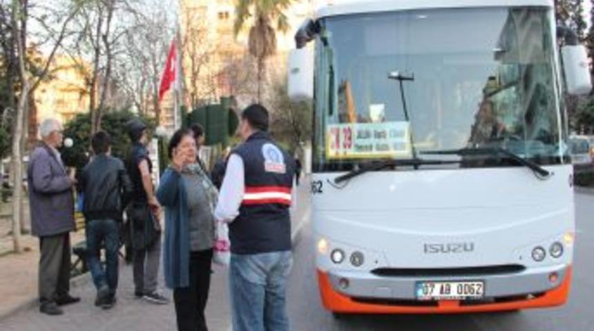 Durak g&ouml;revlileri, fazla yolcu taşıyanlara ceza kesecek