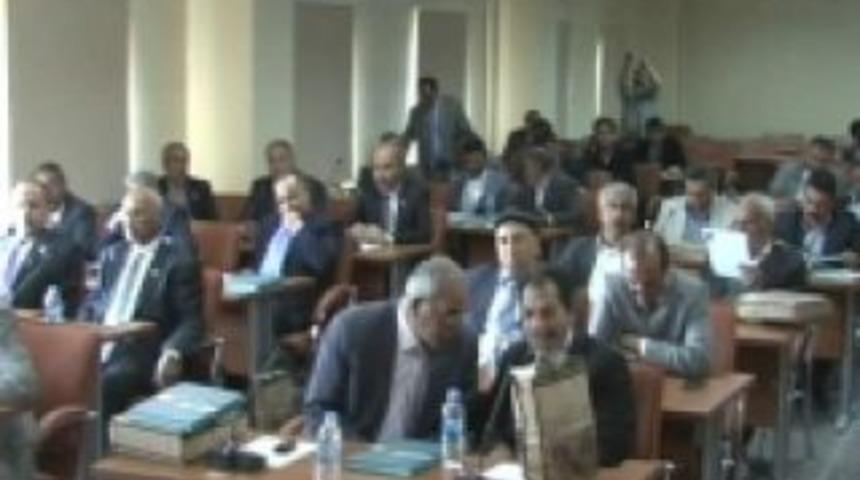 G&uuml;r&uuml;lt&uuml; başkanı gerdi&hellip;