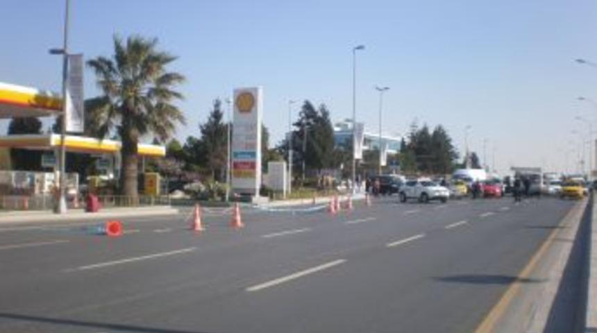 Atat&uuml;rk Havalimanı'nın &ouml;n&uuml;nde bomba paniği