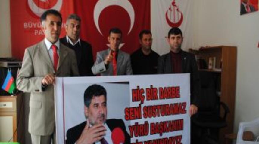 BBP'liler, darbecilerin yargılanmasına, &Ccedil;ayır'ın posterini a&ccedil;arak destek verdi