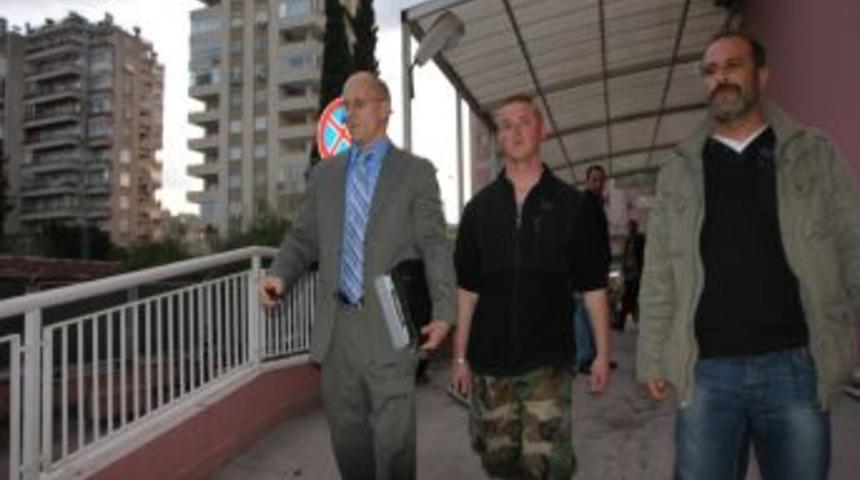 ABD'li asker yağmurdan sığındığı trafoda akıma kapılarak &ouml;ld&uuml;