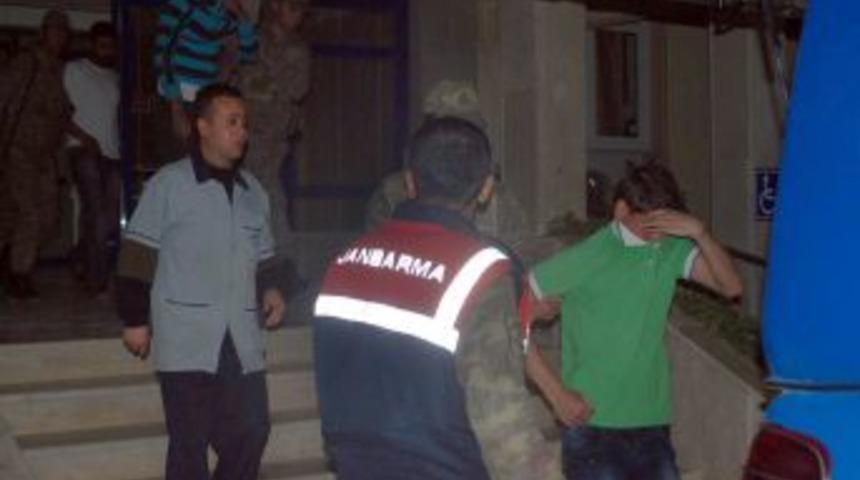 Çadır kentte üzerinde patlayıcı düzenekli 3 Suriyeli yakalandı