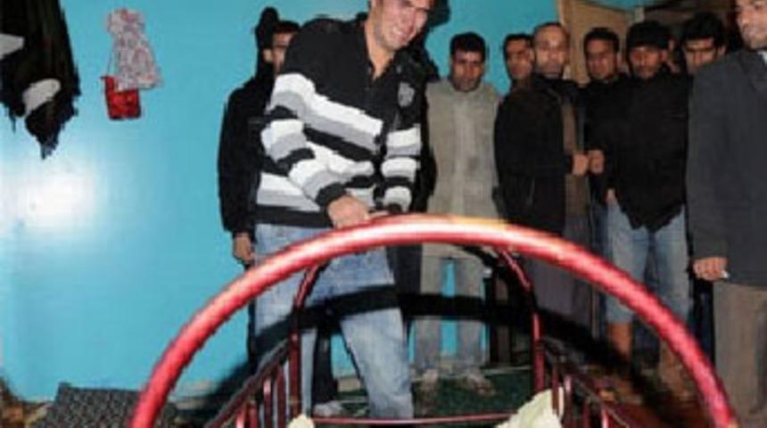 Evlatlarını &ouml;ld&uuml;ren babaya 3 m&uuml;ebbet hapis