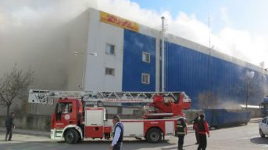 DHL Gebze deposunda yangın &ccedil;ıktı