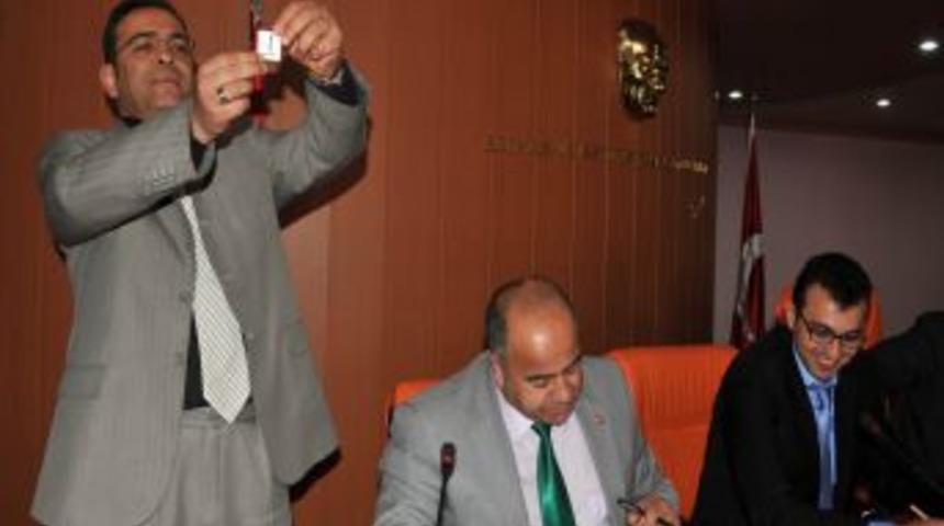 T&uuml;rk Dili Futbol Turnuvası'nın kuraları &ccedil;ekildi