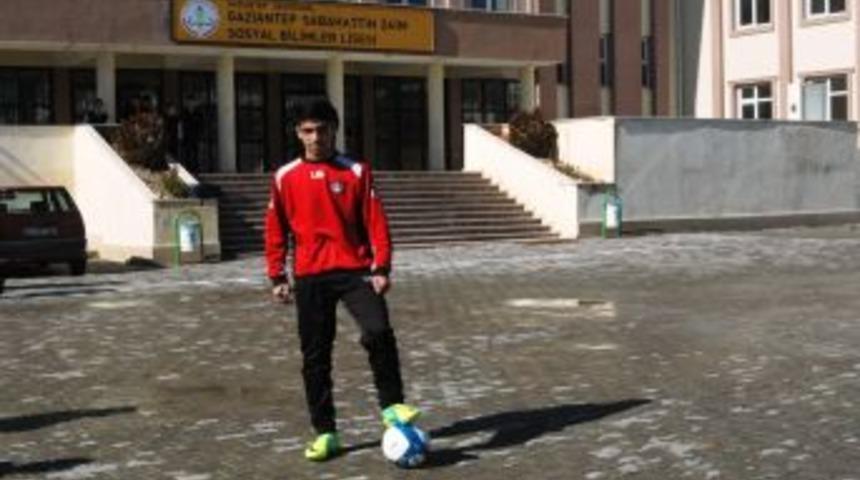 Futbol Prensi elemelerinde Gaziantep'ten finalde 2 futbolcu kaldı