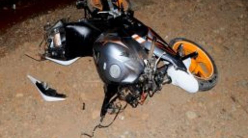 Motosiklet ile hız denemesi kaza getirdi: 1 &ouml;l&uuml;