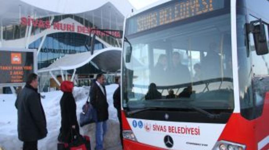 Havaalanına otob&uuml;s seferi vatandaşı memnun etti
