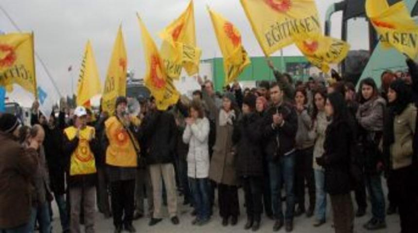 Ankara'ya Giden Eğitim-Sen'cilere Polis Engeli