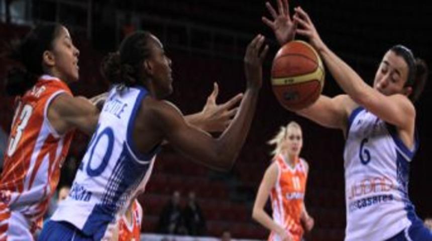 Ros Casares Valencia: 62 - UMMC Ekaterınburg: 49