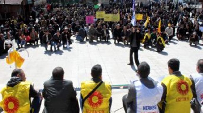 Tunceli'de 4+4+4 Protestosu