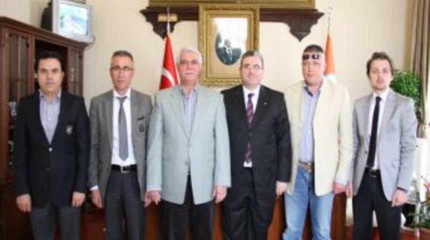 Gen&ccedil; İşadamlarından Başkan Sedef&ccedil;iye Ziyaret