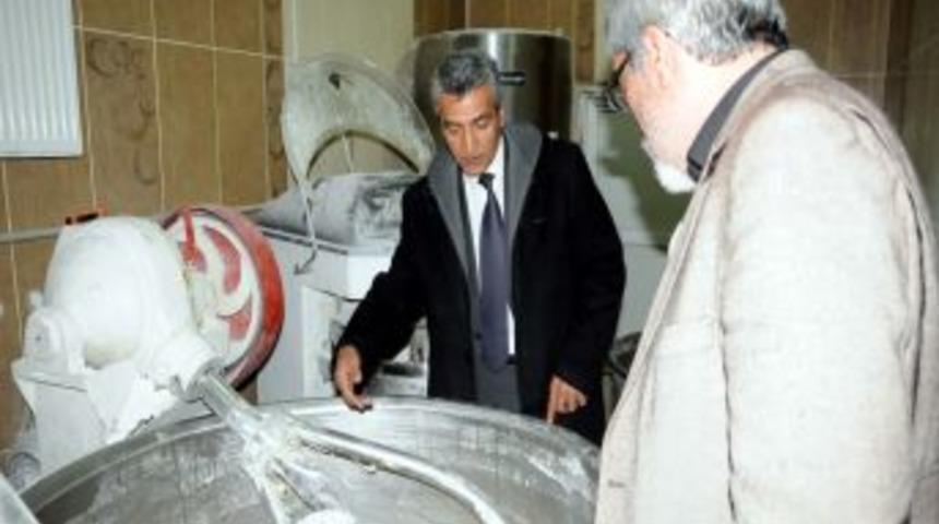 Zabıta Ekipleri Fırın Ve Ekmek Fabrikalarını Denetledi