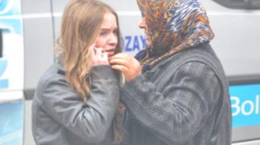 Cep Telefonu Dolandırıcısı Kadının Y&uuml;reğini Ağzına Getirdi