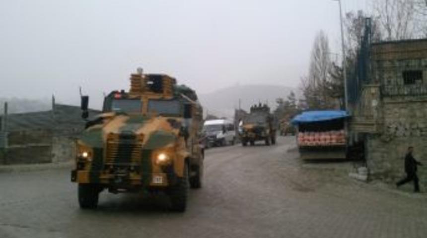 Irak Sınır B&ouml;lgesine Askeri Sevkiyat