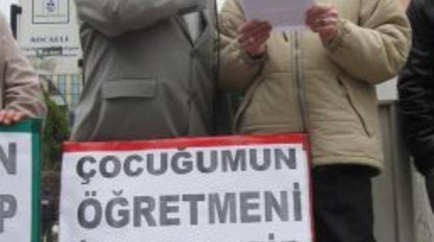 İş Bırakan Eğitimcilere Velilerden Tepki