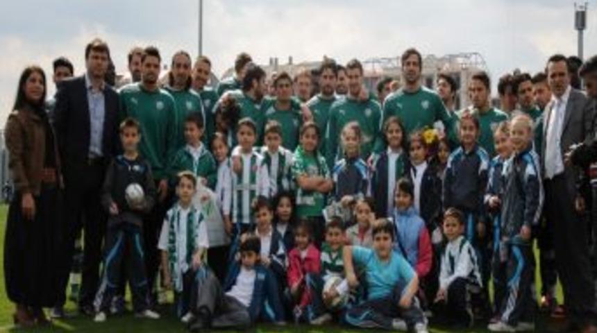 Timsah Hız Kesmiyor