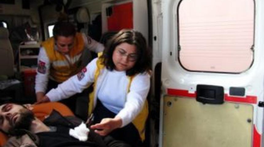 Sevgilisini bı&ccedil;akladı intihar etti