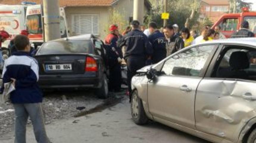 A&ccedil;ık &Ouml;ğretim Fak&uuml;ltesi sınavına yetişmeye &ccedil;alışırken kazada &ouml;ld&uuml;