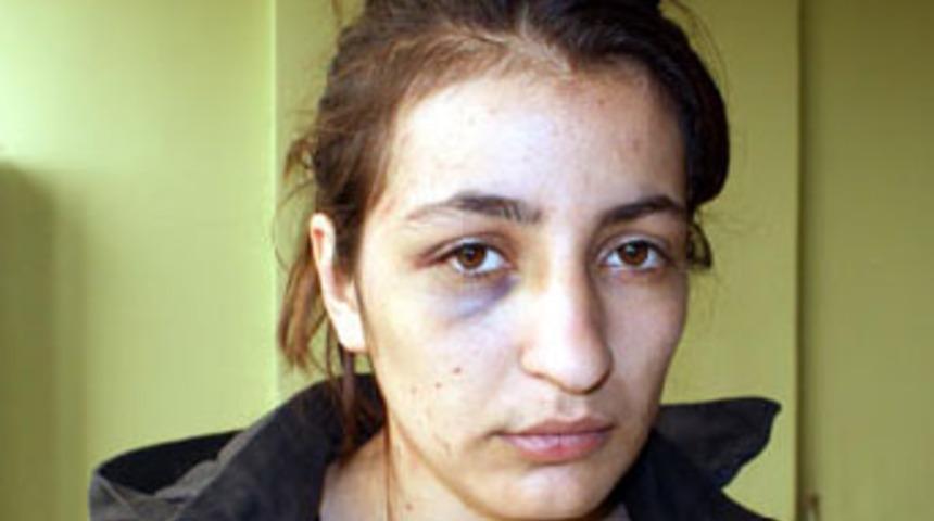 Gen&ccedil; kıza işkence