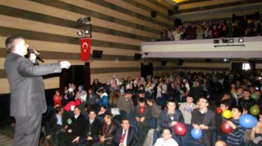 Aral Fen &ouml;ğrencileri balon patlatarak stres attı