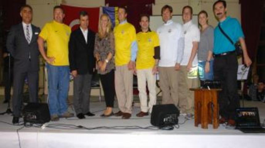 Ey&uuml;pspor'un dayanışma gecesinde Ahmet Dursun&rsquo;un forması 15 bin TL'ye satıldı