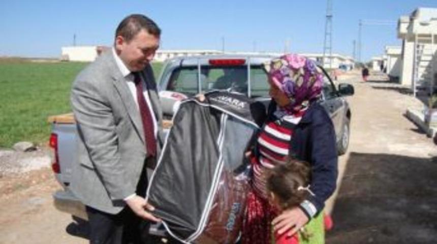 200 Aileye Kıyafet Yardımı