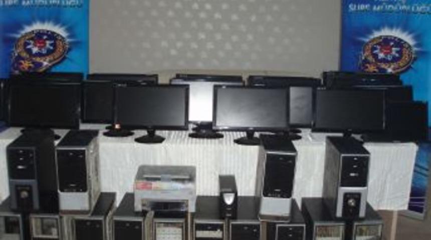 İnternet Kafeyi Soyan Hırsız Yakalandı