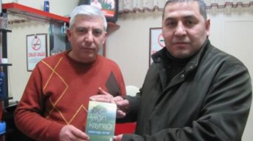 Yerk&ouml;y'de esnafa kitap hediye edildi