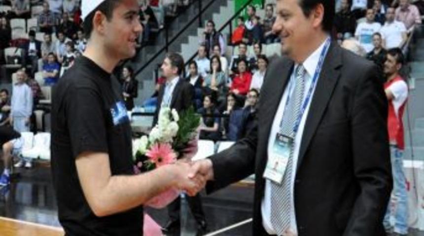 Beşiktaş Milangaz: 90 - Hacettepe &Uuml;niversitesi: 62