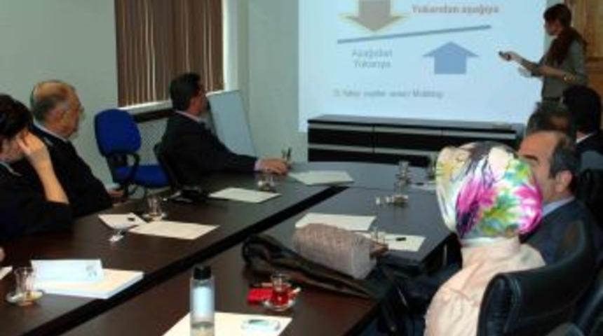 Midyat'ta Daire Amirleri "iletişim Ve Empati Geliştirme" Eğitimi Alıyor