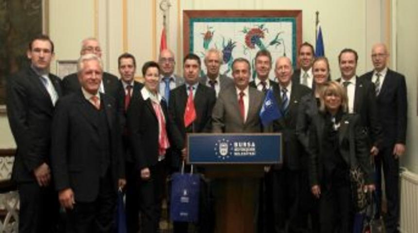 Alman ve Hollandalı iş adamları Bursa'da işbirliği imkanlarını araştırıyor