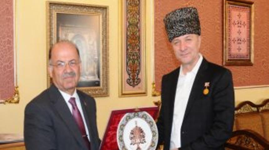 &Ccedil;e&ccedil;enistan Cumhurbaşkanı Yardımcısı Edelgriyev Sivas&rsquo;ta