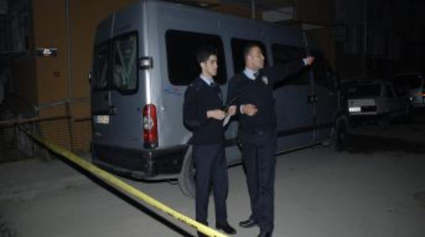 İstanbul&rsquo;da 22 ara&ccedil; kundaklandı