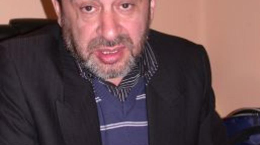 Suriye'deki gazetecinin &ccedil;ocukları babalarının d&ouml;nmesini bekliyor